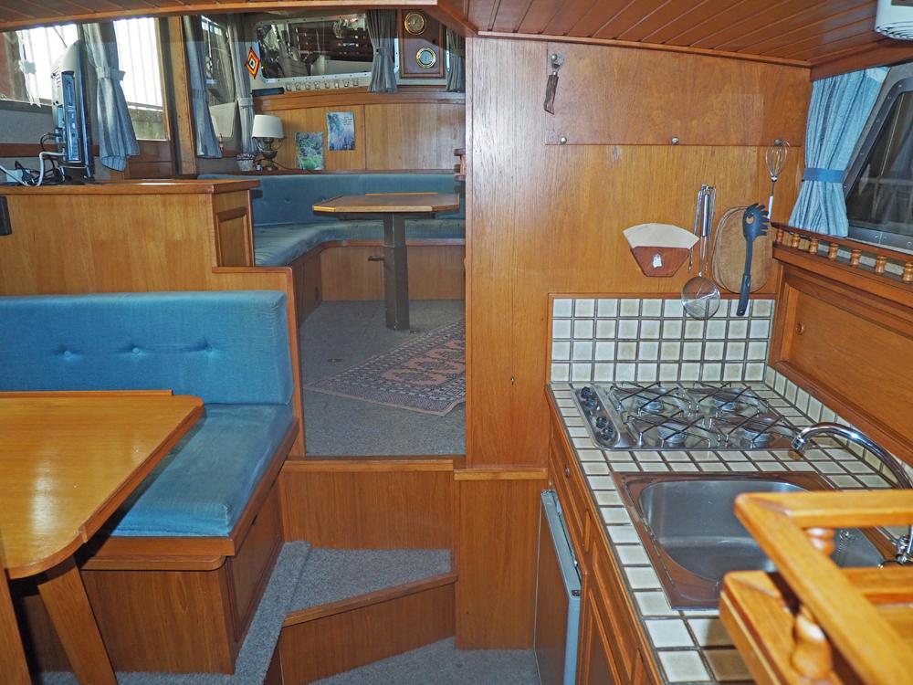 Cabin en avant, H&eacute;bergements